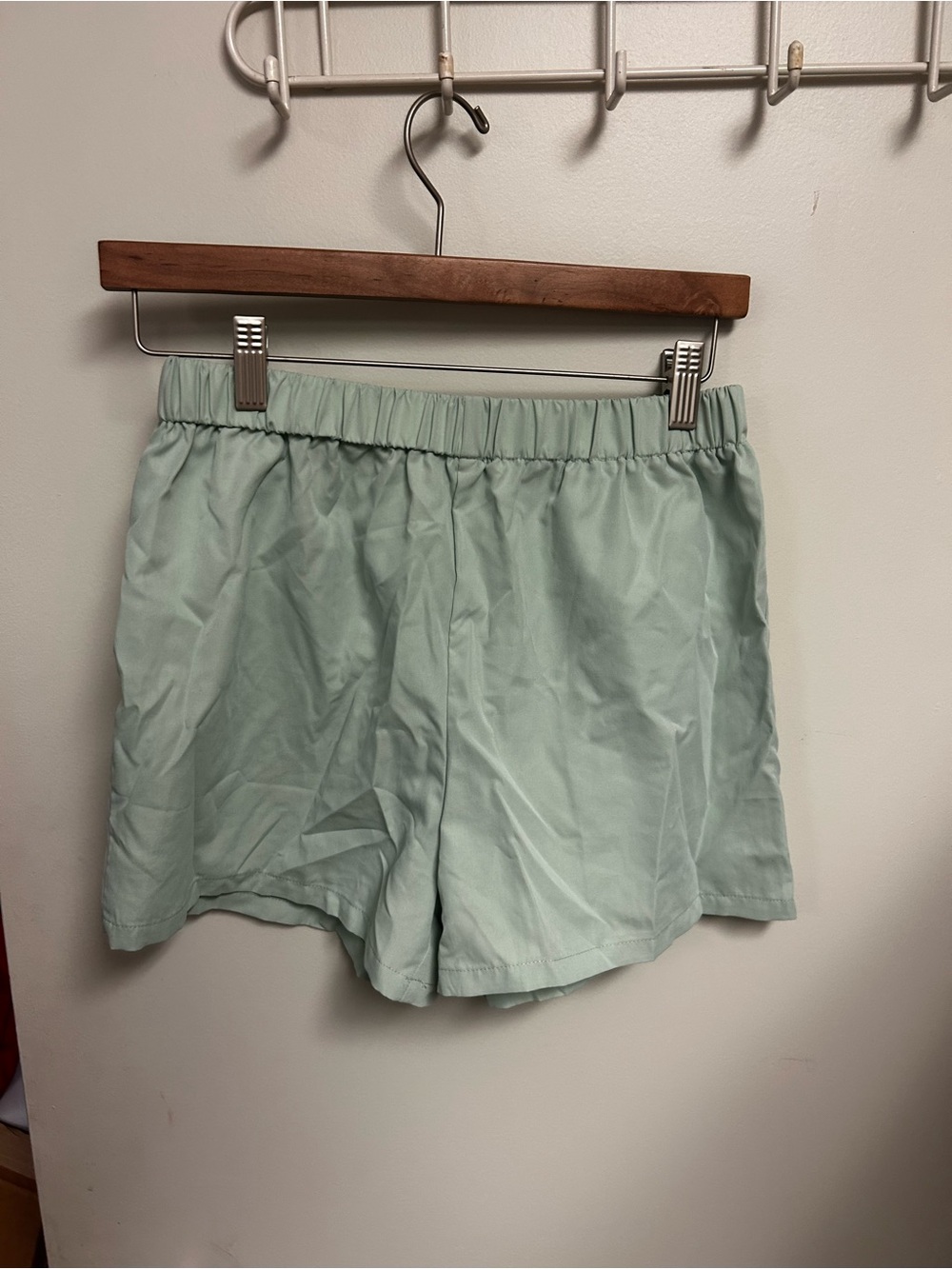 SHEIN Mint Green Elastic-Waist Athletic Shorts